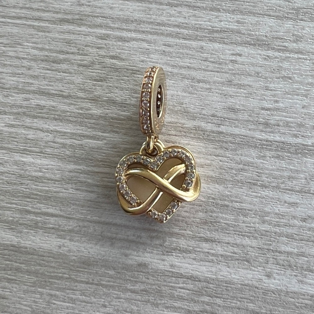 Retired Pandora 14k Solid Gold Sparkling Infinity Heart Dangle Charm 759516C01